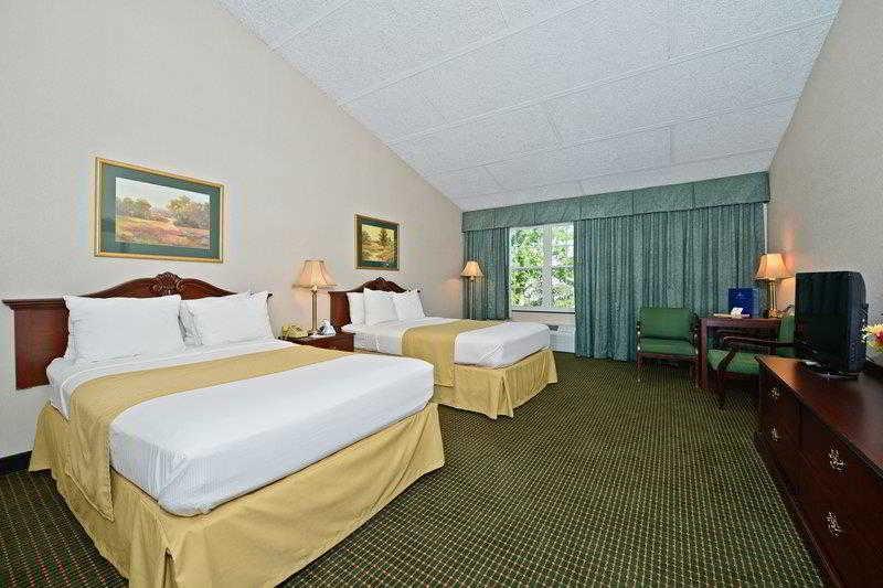 Clarion Inn Falls Church-Arlington Exterior foto