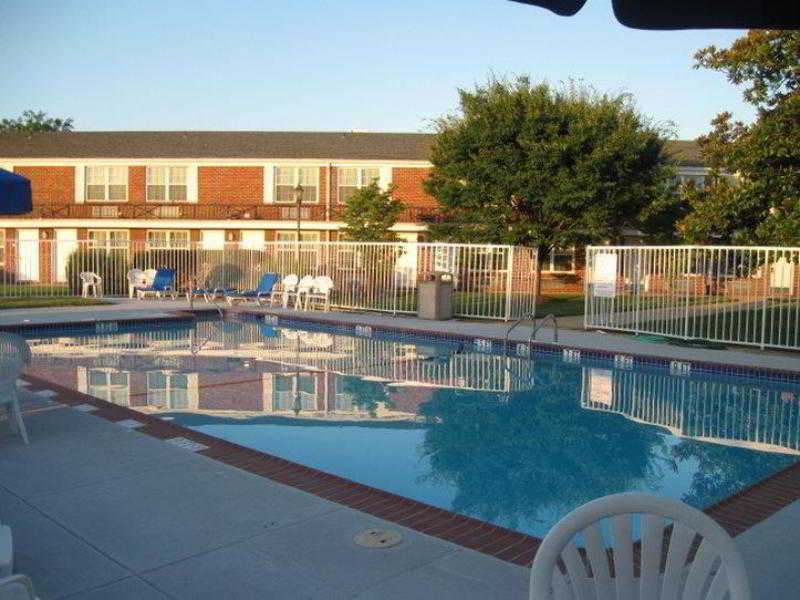 Clarion Inn Falls Church-Arlington Exterior foto
